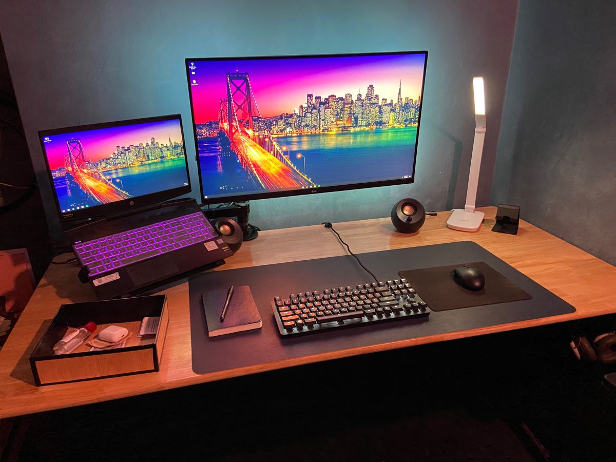 A professional benchmark configuration recording hardware telemetry data